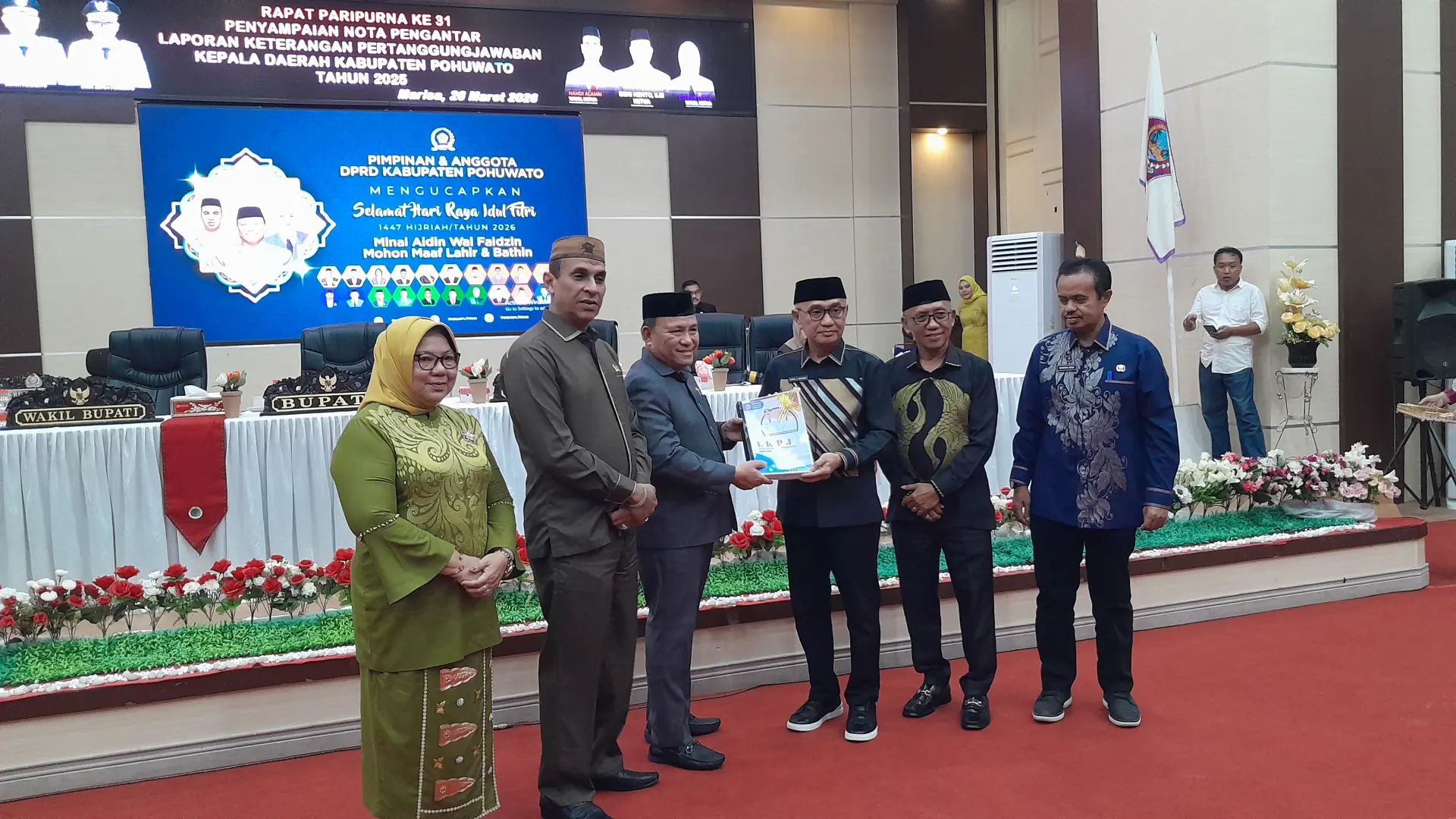 RAPAT PARIPURNA DPRD POHUWATO